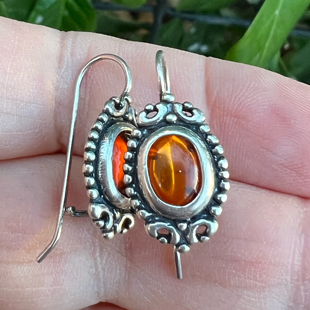 VINTAGE 925 STERLING SLVR OVAL AMBER SMALL ORNATE EARRINGS DROP DANGLE WIRE LOCK - Picture 3 of 16